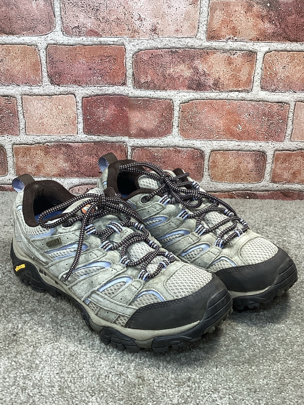 Merrell Moab 2 women’s Waterproof hiking shoes size 9.5